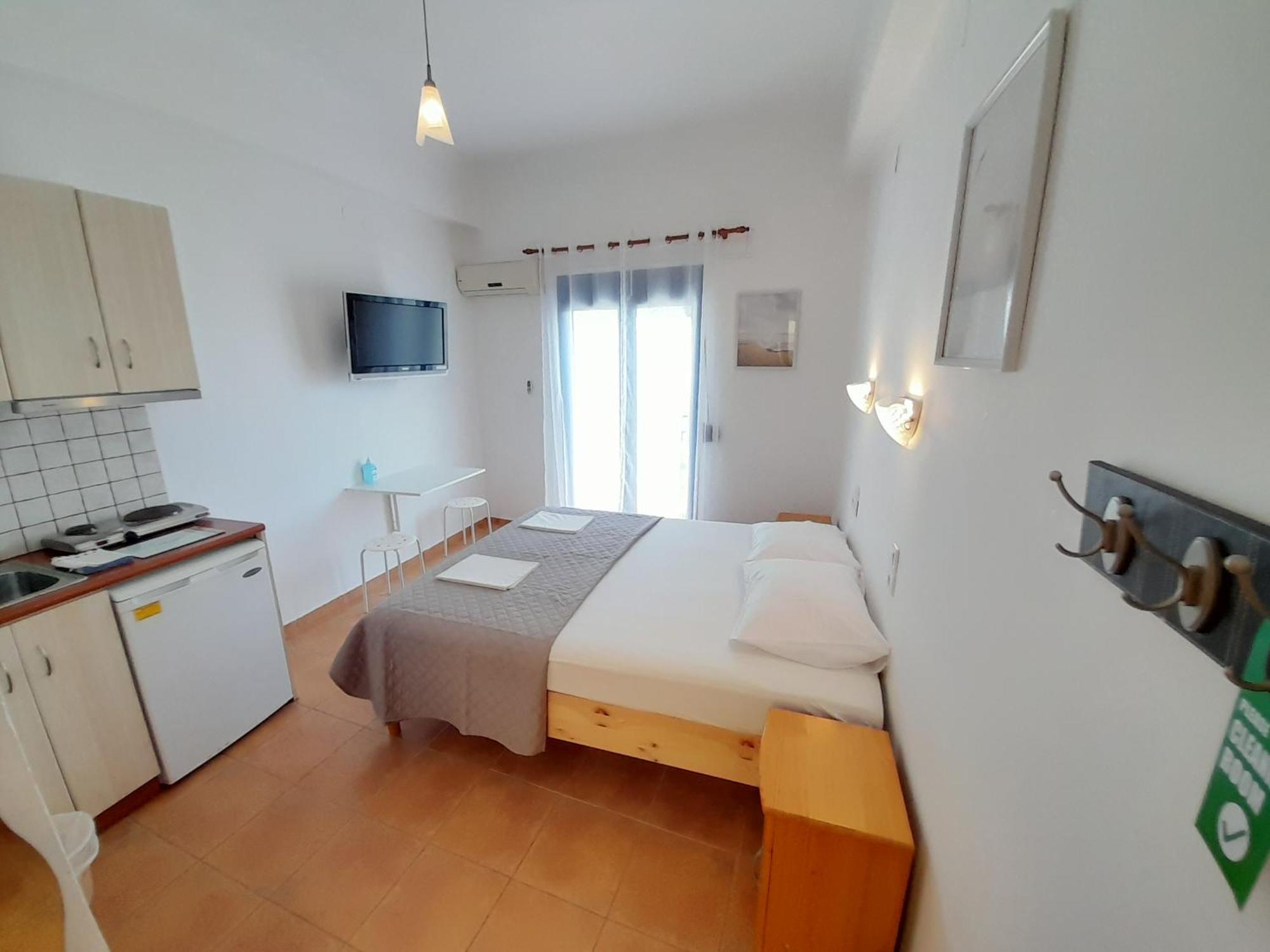 Lydia Mare Apart otel Ágios Kírykos Oda fotoğraf