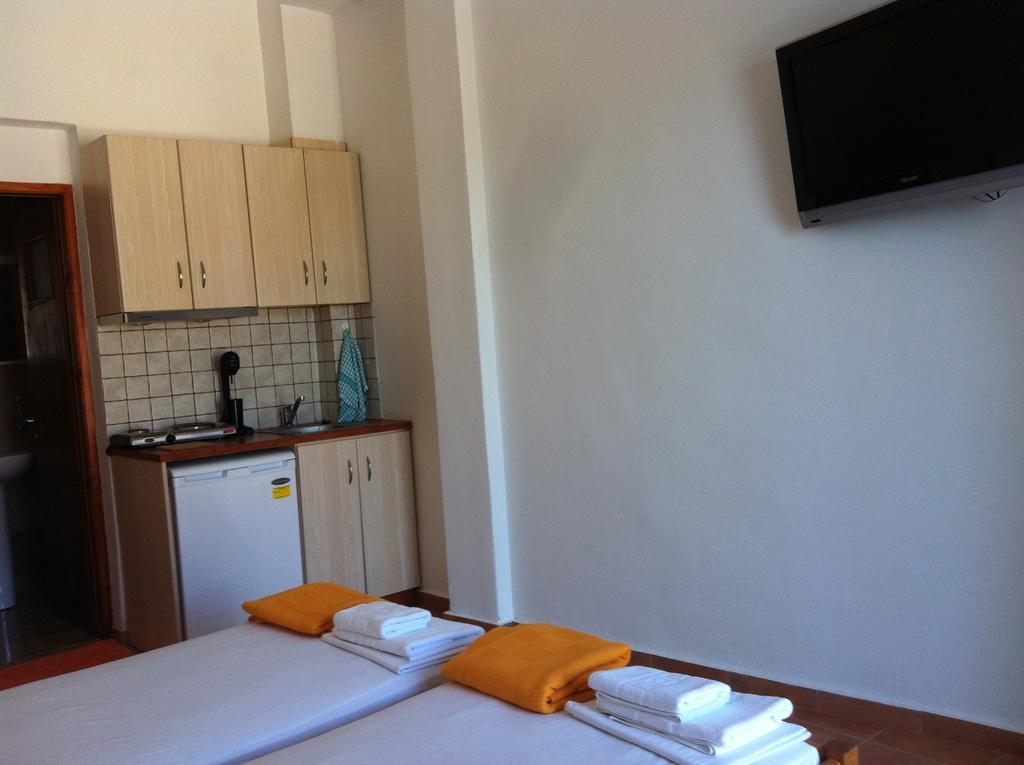 Lydia Mare Apart otel Ágios Kírykos Dış mekan fotoğraf