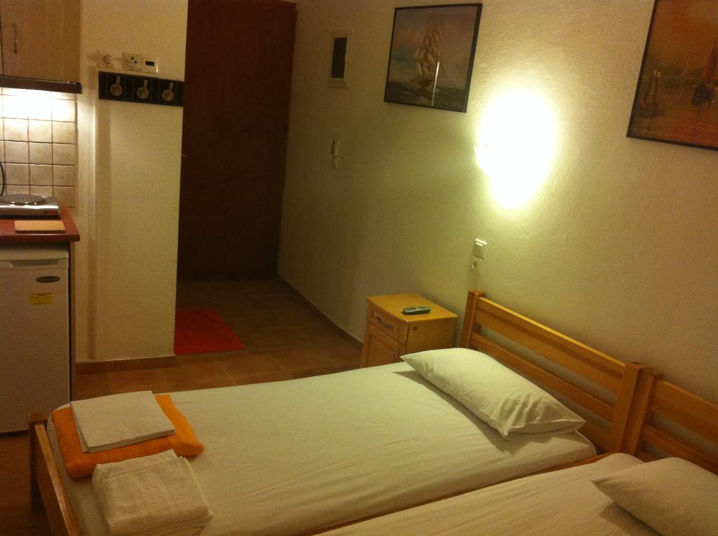 Lydia Mare Apart otel Ágios Kírykos Dış mekan fotoğraf